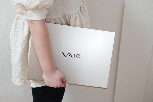 VAIO F16 レビュー