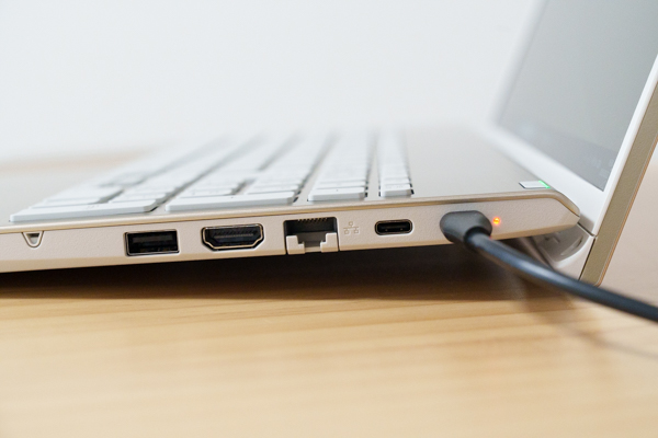VAIO F16 レビュー