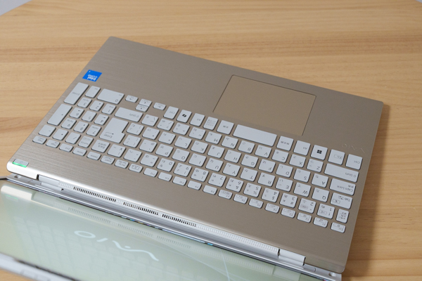 VAIO F16 レビュー