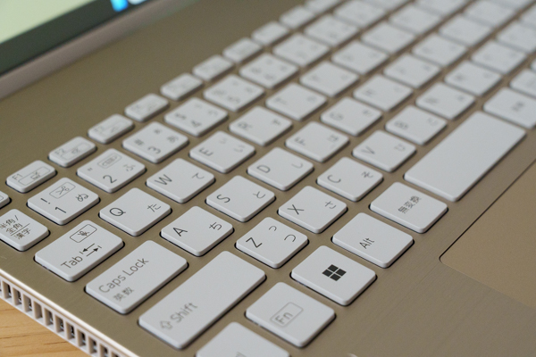 VAIO F16 レビュー