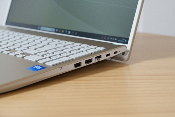 VAIO F16 レビュー