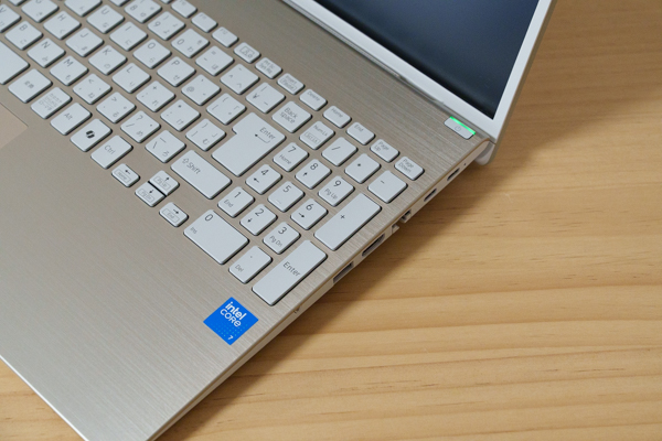 VAIO F16 レビュー