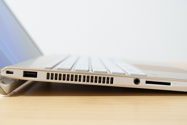 VAIO F16 レビュー