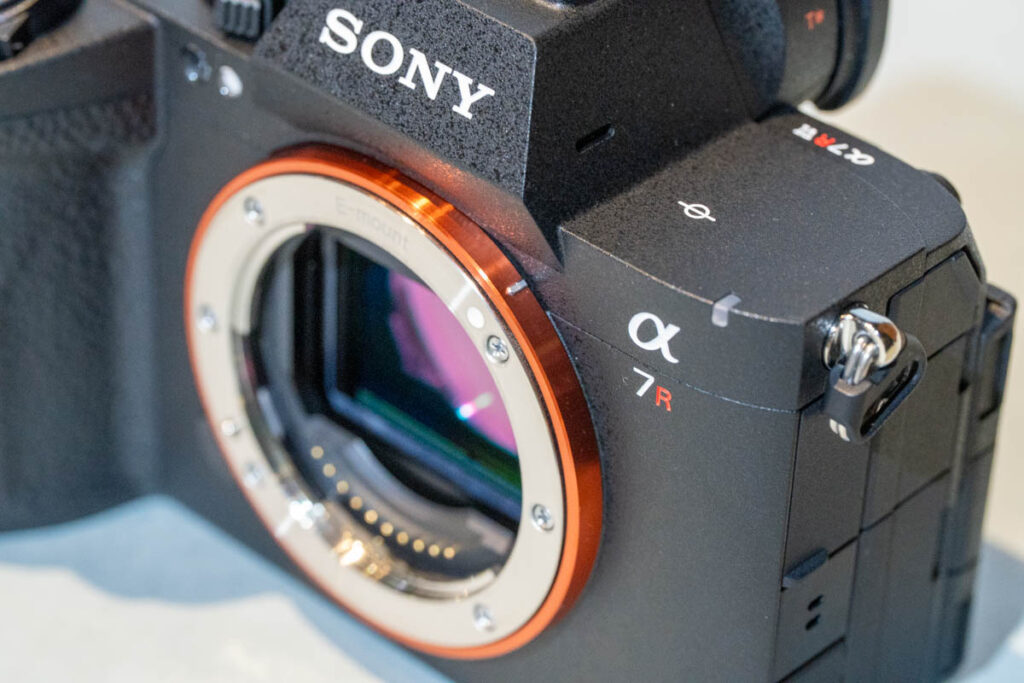 新製品 ‟ SEL24105G “ を発売日に買う！- 先行予約販売活用