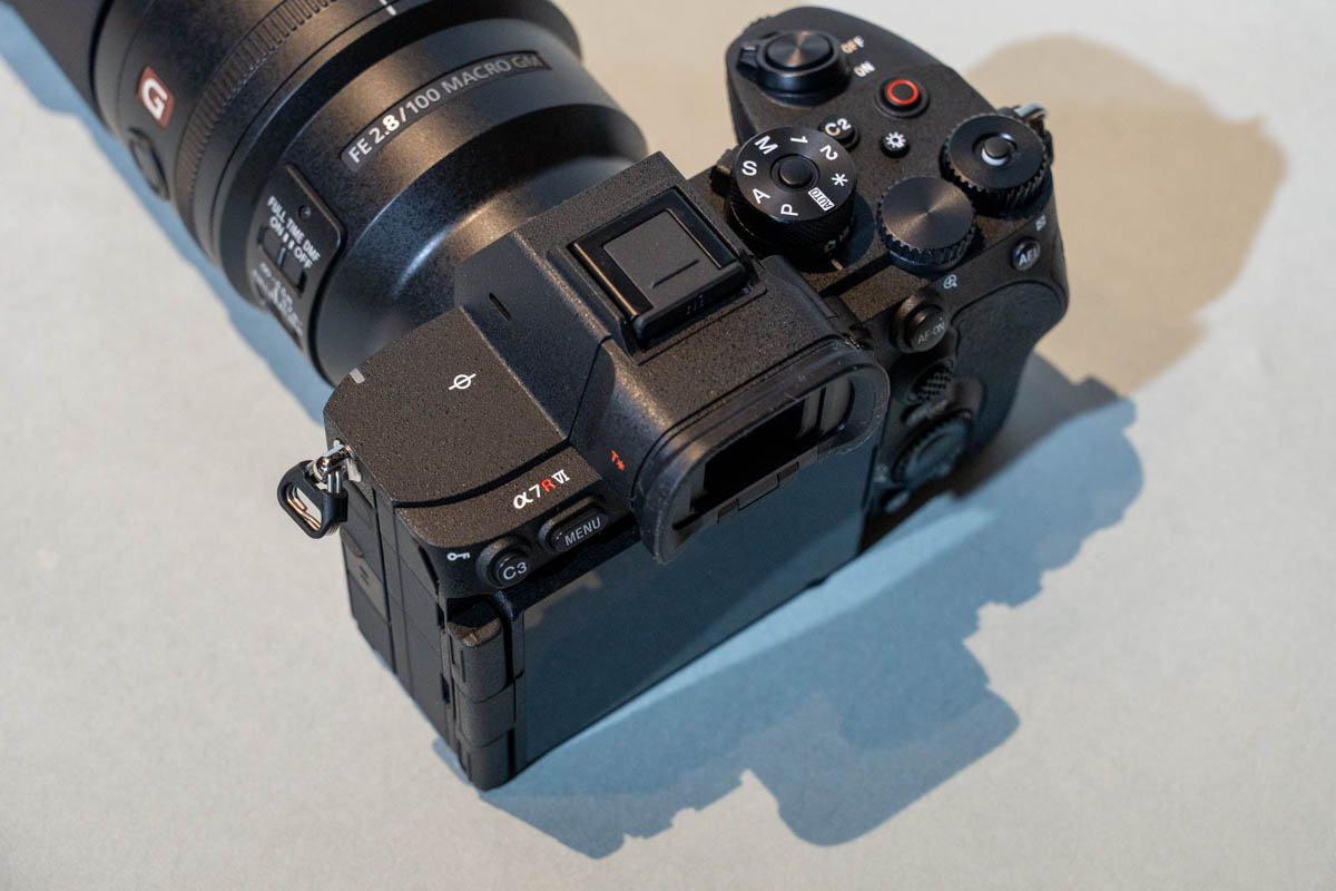 α7R VI 実機レビュー グリップ