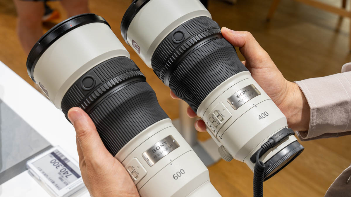 400mm 600mm まず驚いた1kg切りの軽さ