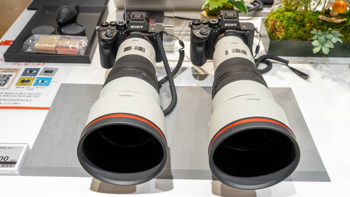 FE 400mm F4.5 GM OSSとFE 600mm F6.3 GM OSS。