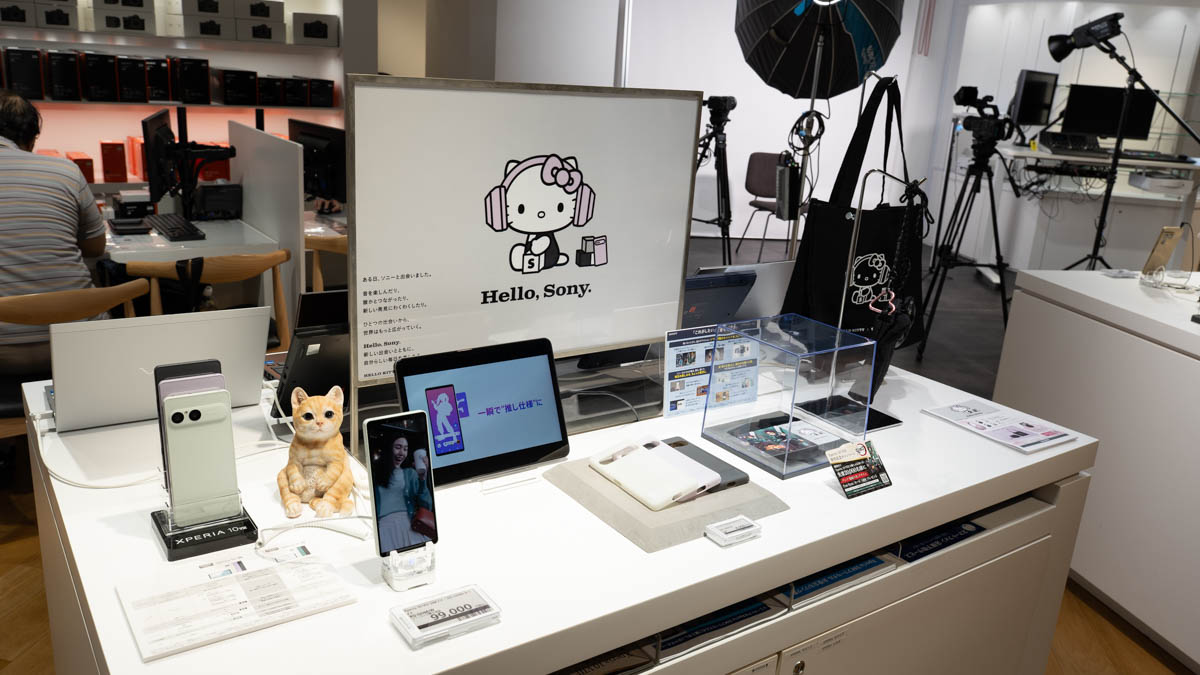 ソニーストアではハローキティの世界観を楽しめる展示も