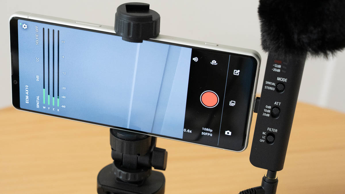 スマートフォンで撮影から編集まで完結させる発想